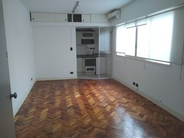 Oficina monoambiente a la venta en Microcentro