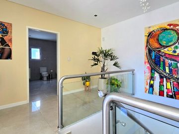 VENTA CASA 5 AMB PISCINA SAN RAMIRO PILAR DEL ESTE