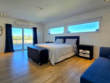 VENTA CASA 5 AMB PISCINA SAN RAMIRO PILAR DEL ESTE