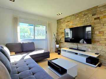 VENTA CASA 5 AMB PISCINA SAN RAMIRO PILAR DEL ESTE
