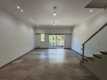 DPTO 5 AMB EN VENTA EN VILLA DEL PARQUE C/PATIO