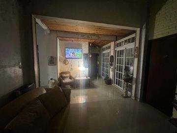 Casa, multifamiliar en venta A REFACCIONAR