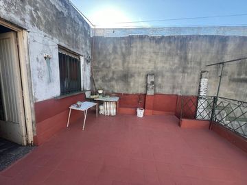 Casa, multifamiliar en venta A REFACCIONAR