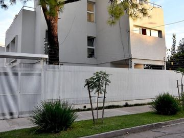 VENTA CASA 4 AMB ITUZAINGO NORTE ESTRENAR COMPLEJO