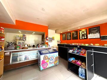 2 PH EN VENTA CON LOCAL EN MERLO