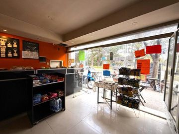 2 PH EN VENTA CON LOCAL EN MERLO