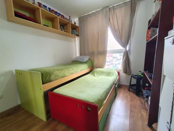 VENTA SEMIPISO 3 AMBIENTES AL FRENTE EN FLORES