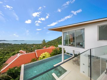3 BD villa at Chaweng Noi