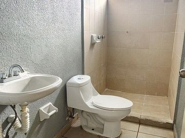 Casa en venta en esquina La Loma, Querétaro