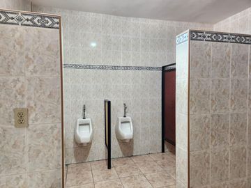 VENTA Edificio comercial de 574 m2 sobre AV. PABLO LIVAS en Guadalupe, Nuevo León.