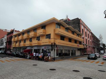 Oficina corporativa de 260 m² en el centro de Veracruz. A unos pasos del zócalo