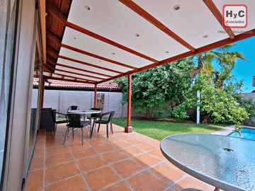En Venta Casa con Amplio terreno