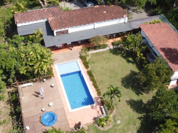 HERMOSA FINCA EN LA SIRIA , TITIRIBÍ