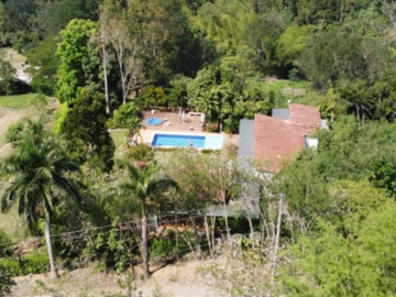 HERMOSA FINCA EN LA SIRIA , TITIRIBÍ