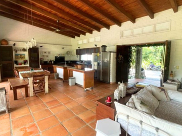 HERMOSA FINCA EN LA SIRIA , TITIRIBÍ