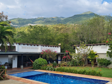 HERMOSA FINCA EN LA SIRIA , TITIRIBÍ