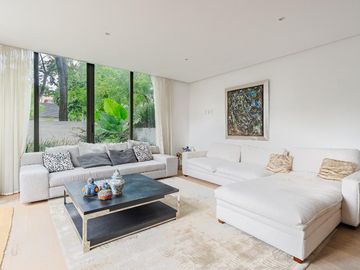 Exclusivo departamento de dos niveles en polanco con balcón, terraza y vigilancia 24/7