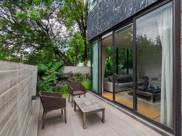 Exclusivo departamento de dos niveles en polanco con balcón, terraza y vigilancia 24/7
