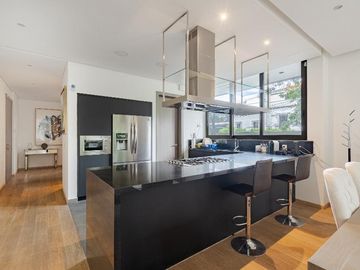 Exclusivo departamento de dos niveles en polanco con balcón, terraza y vigilancia 24/7
