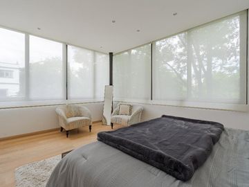 Exclusivo departamento de dos niveles en polanco con balcón, terraza y vigilancia 24/7