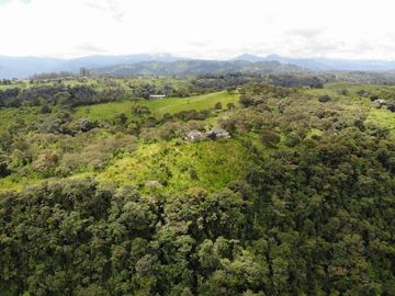MGA / VENTA HACIENDA, NANEGALITO, ECUADOR