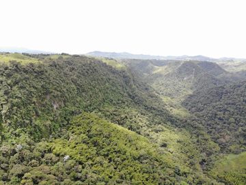 MGA / VENTA HACIENDA, NANEGALITO, ECUADOR