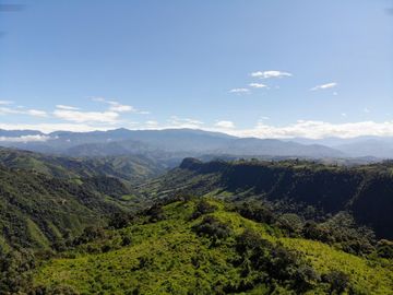 MGA / VENTA HACIENDA, NANEGALITO, ECUADOR
