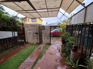 CASA EN VENTA LA REINA