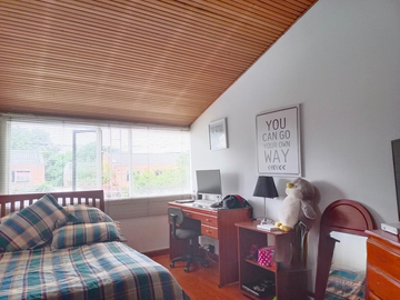 Casa en venta de 4 hab. en Niza Antigua, Bogotá