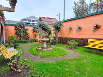 Casa en venta de 4 hab. en Niza Antigua, Bogotá