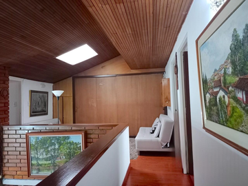 Casa en venta de 4 hab. en Niza Antigua, Bogotá