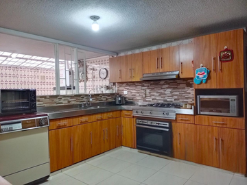 Casa en venta de 4 hab. en Niza Antigua, Bogotá