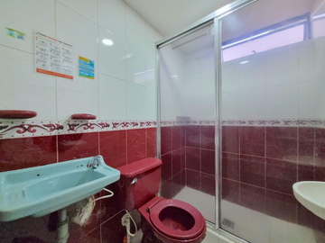 Casa en venta de 6 hab. en NORMANDIA, Bogotá
