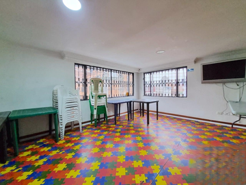 Casa en venta de 6 hab. en NORMANDIA, Bogotá