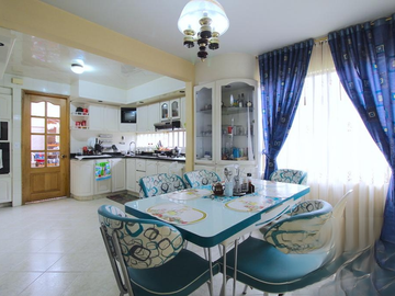 Casa en venta de 4 hab. en niza antigua, Bogotá