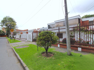Casa en venta de 4 hab. en niza antigua, Bogotá