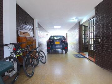 Casa en venta de 4 hab. en niza antigua, Bogotá
