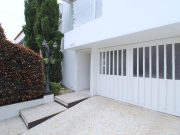 Casa en venta de 4 hab. en PASADENA, Bogotá