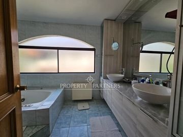 Gran casa en Bosques de Montemar