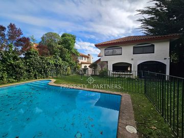 Gran casa en Bosques de Montemar