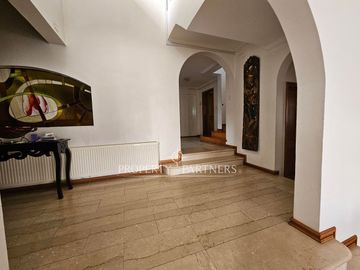 Gran casa en Bosques de Montemar