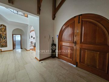 Gran casa en Bosques de Montemar