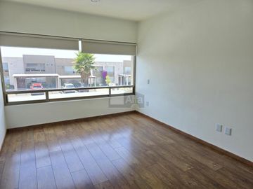Casa en renta en Calimaya, Bosques de la Fuentes cerca de Metepec