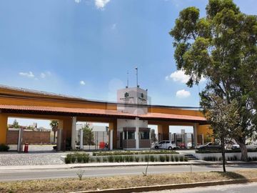 Casa en renta en Calimaya, Bosques de la Fuentes cerca de Metepec