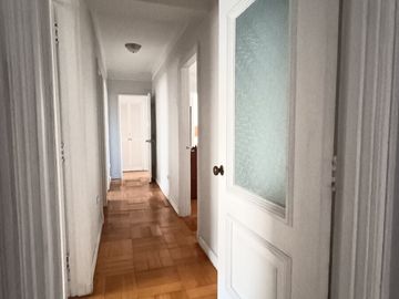 Venta de amplio departamento a pasos de Plaza Vergara en Viña del Mar