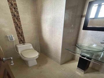 OFICINA EN VENTA EN AV LAS AMERICAS/PEREIRA