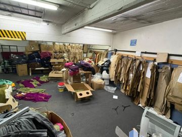Espect Galpón/Deposito/Local Comerc s/lote Ppio 8,56 x 37,40 mt apr Ofic s/Av Dorrego y Av Cordoba