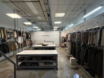 Espect Galpón/Deposito/Local Comerc s/lote Ppio 8,56 x 37,40 mt apr Ofic s/Av Dorrego y Av Cordoba