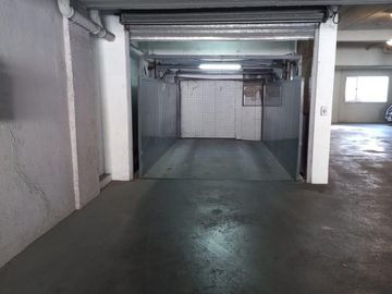 Cochera - en Venta