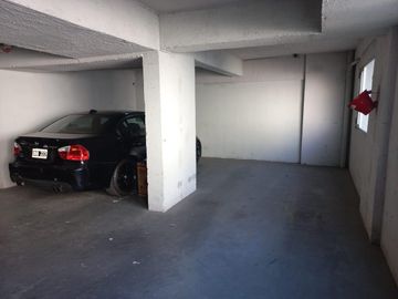 Cochera - en Venta
